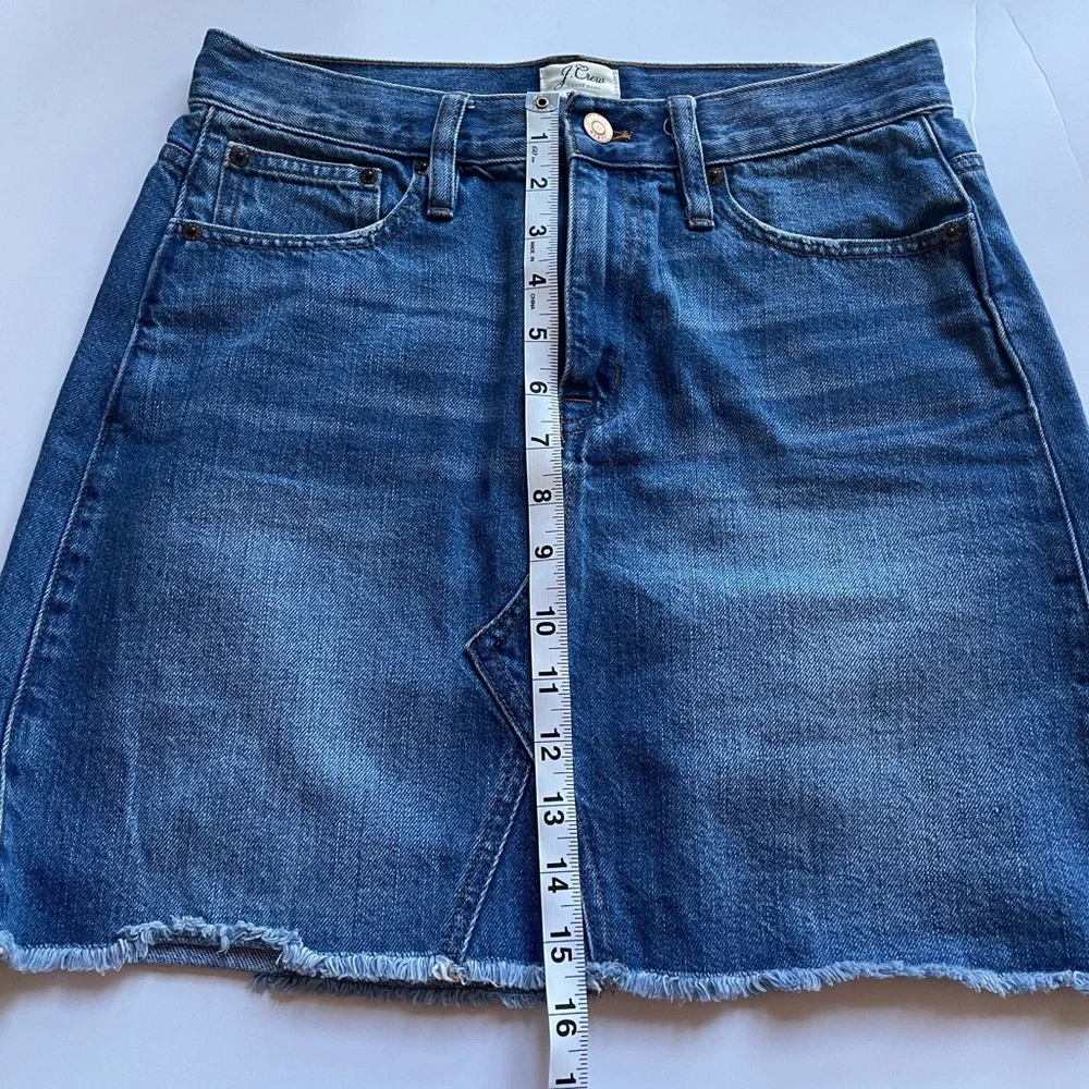 J. Crew Jean Denim skirt EUC raw hem size 26 / small